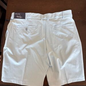 Walter Hagen Men's Light Blue Flat Front Performance Shorts